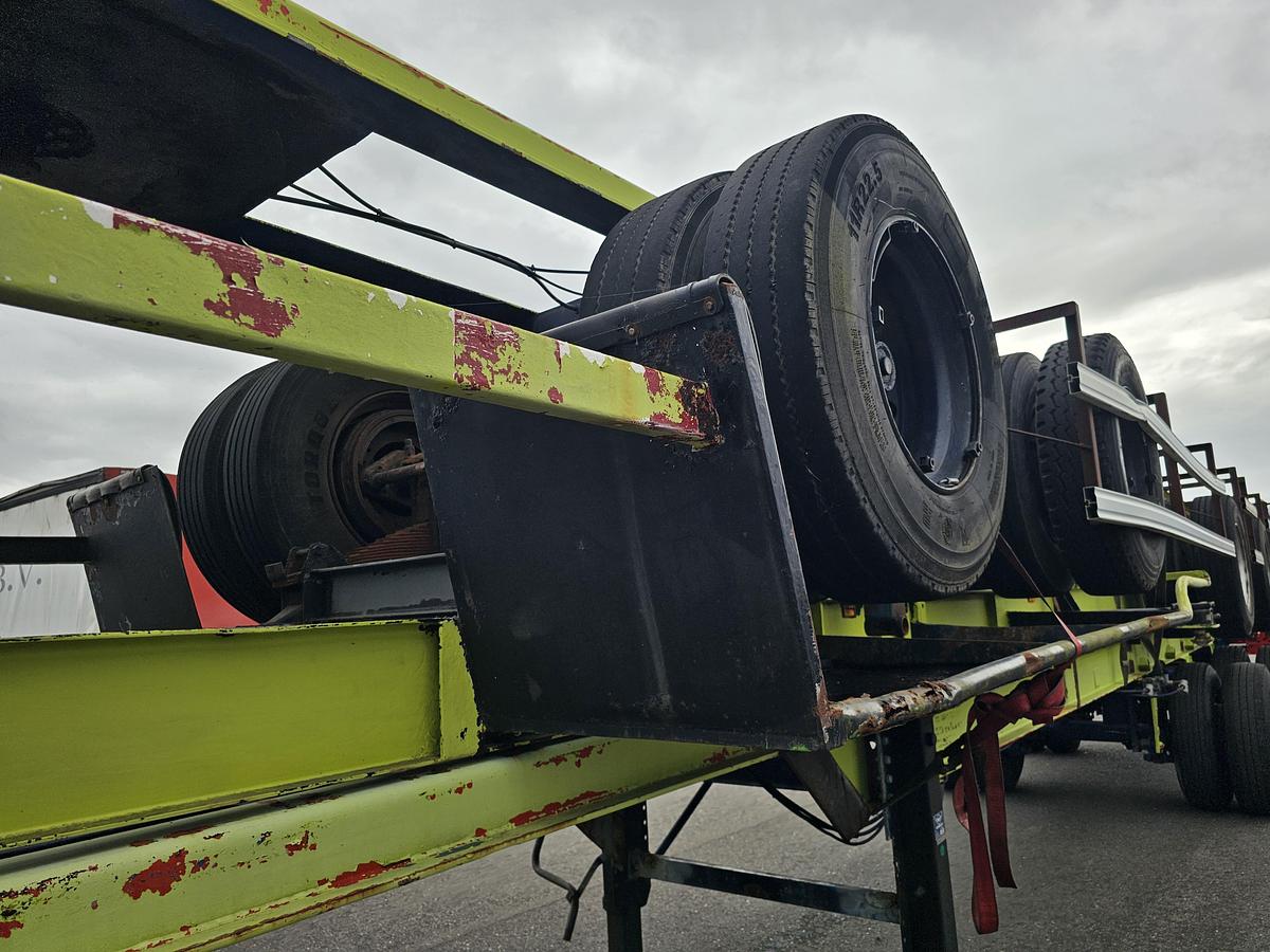 Used 1990 divers 40 ft gooseneck  steel suspension double tires.
