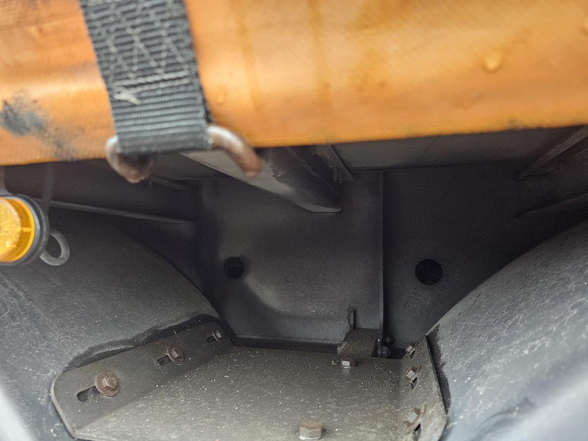 Used 2011 VAN HOOL 3B0072 | GALVANISED STEEL CHASSIS | ALU RIMS |BPW DISC | TUV APK/ 10-05-2026.