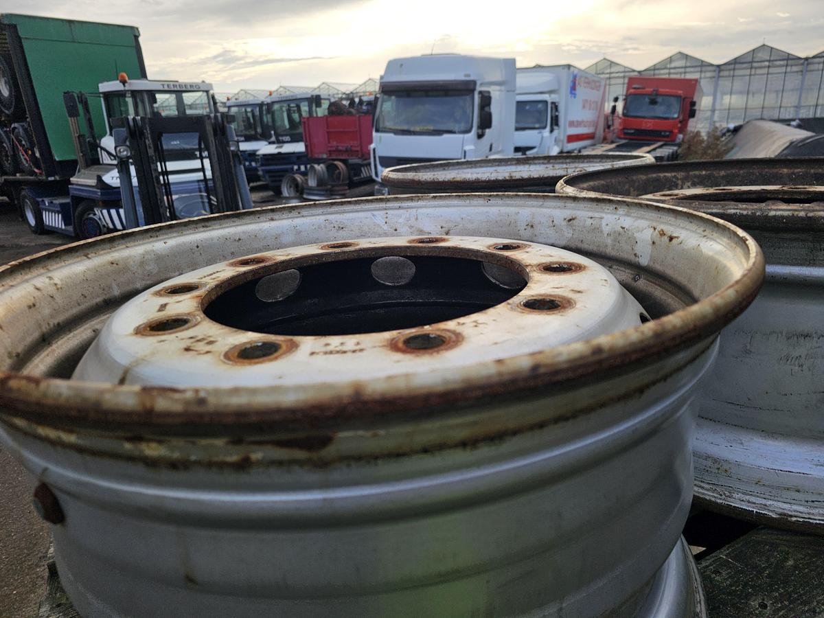 Gebruikt 2010 MICHELIN 11.75 X 22.5