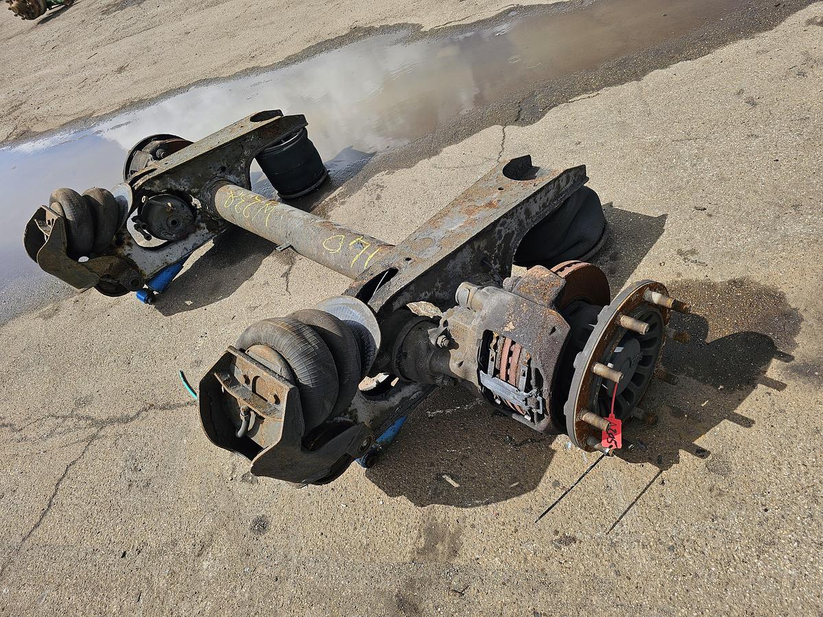 Used 2005 SAF TRAILER AXLE | SINGLE TIRES| DISC.