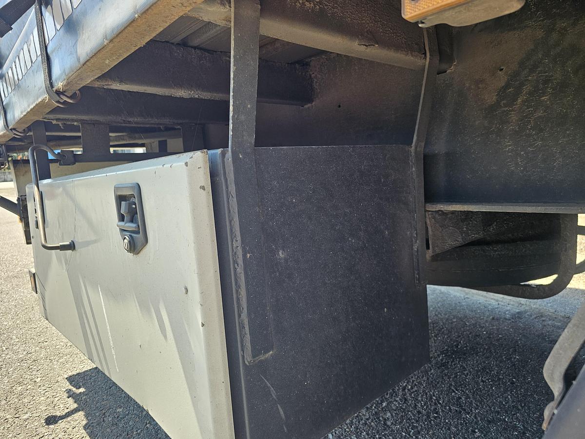 Gebruikt 2004 PACTON T3 001 /3 axle curtainsider /saf disc/ apk tuv/13-03-2027.