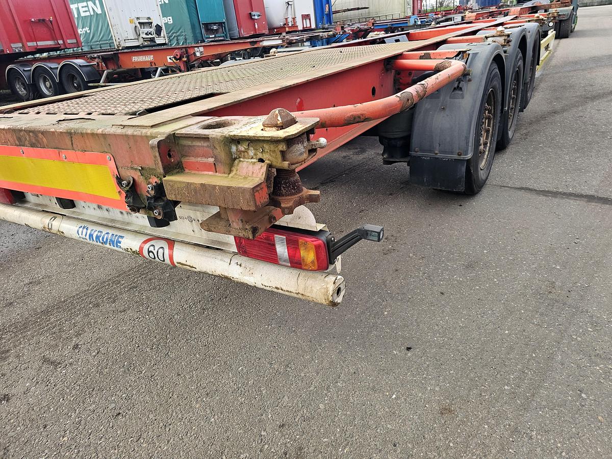 Gebruikt 2004 KRONE SD 27| FIXED CHASSIS | SAF DISC. 40 FT |2 X 20 FT| HIGHCUBE | 20 FOOT MIDDLE| LIGHT WEIGHT|4740 KG.