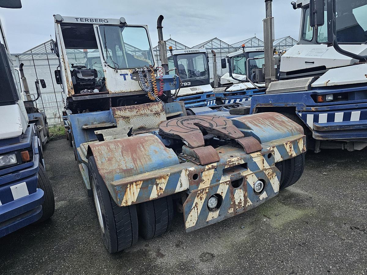 Gebruikt 2007 TERBERG 3 sloop terminal trekkers  RT 282 / RT 283  voor onderdelen  niet gedemonteerd..