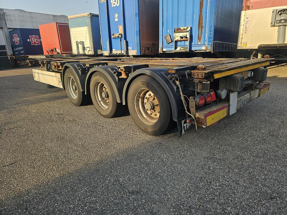 Gebruikt 2015 KRONE SD / REAR SLIDER / DUTCH CHASSIS / BPW DRUM.