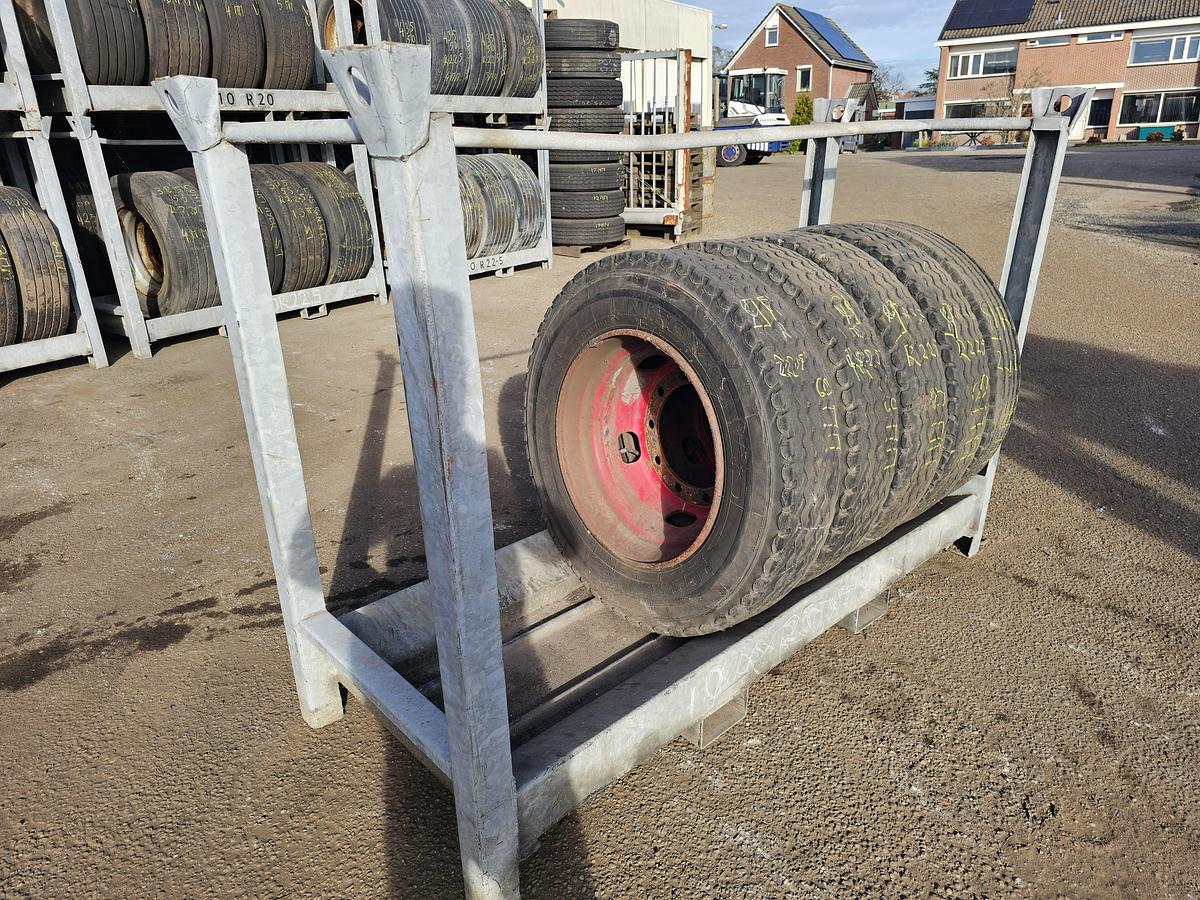 Gebruikt 2000 UNIROYAL ENERGY