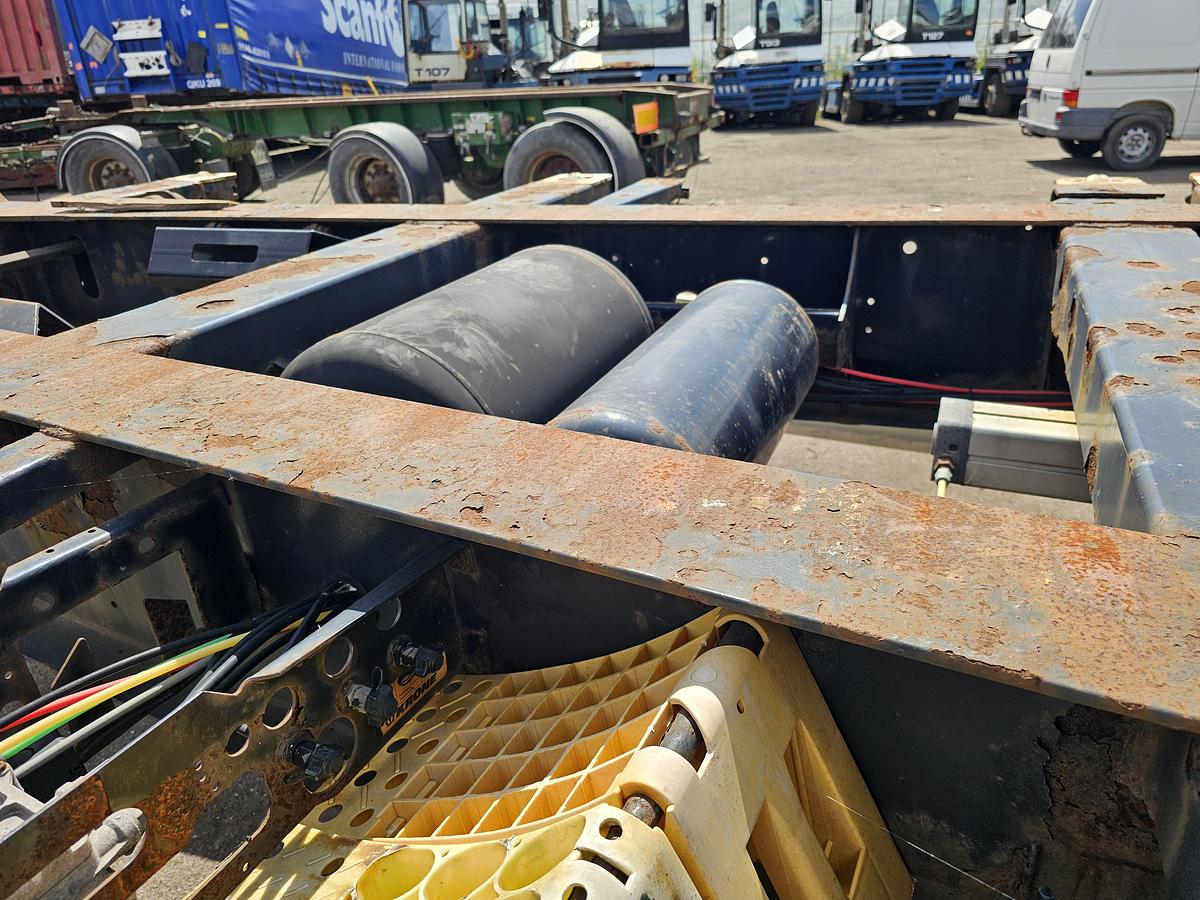 Used 2007 KRONE SD| EXTENDIBLE CHASSIS 40 FT 2 X 20 FT | BPW DISC.