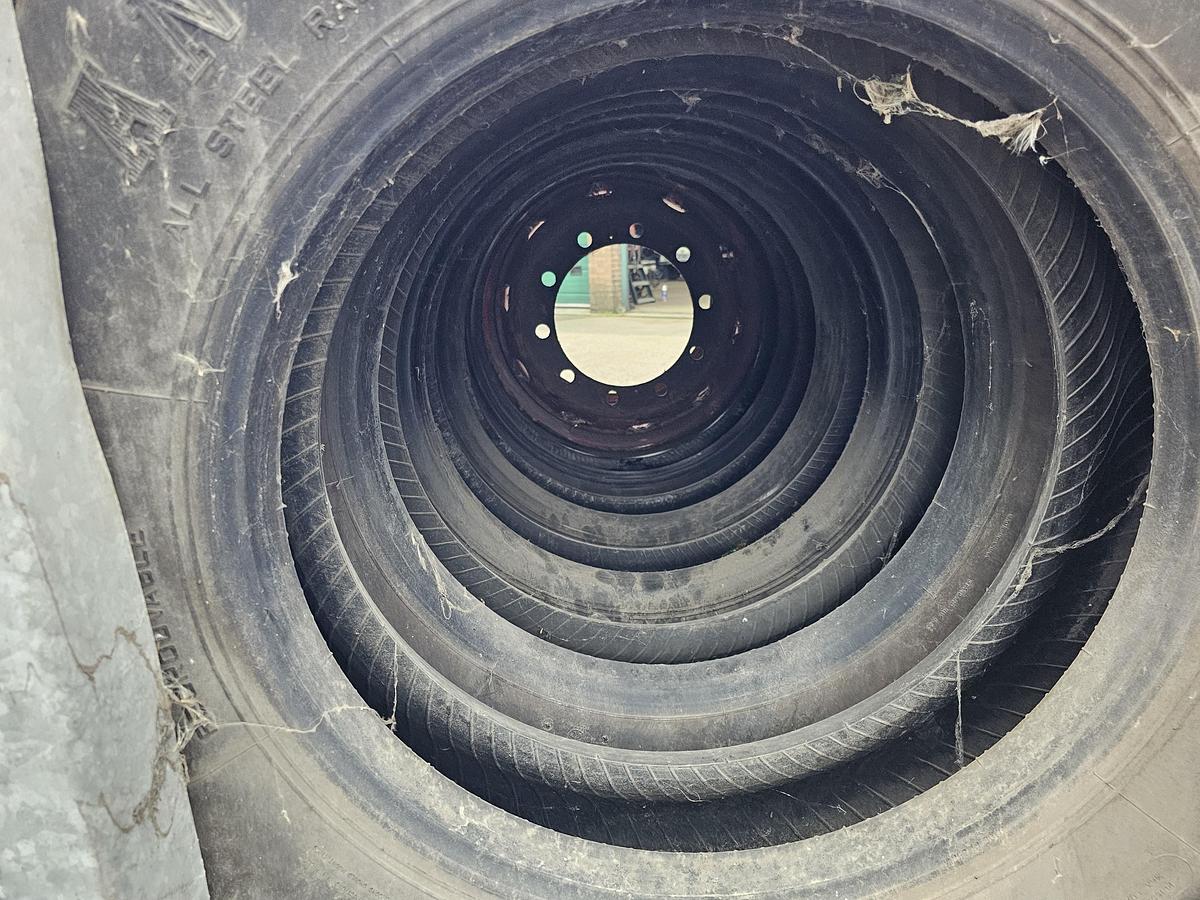 Gebruikt 1995 MICHELIN TRAILER TIRE