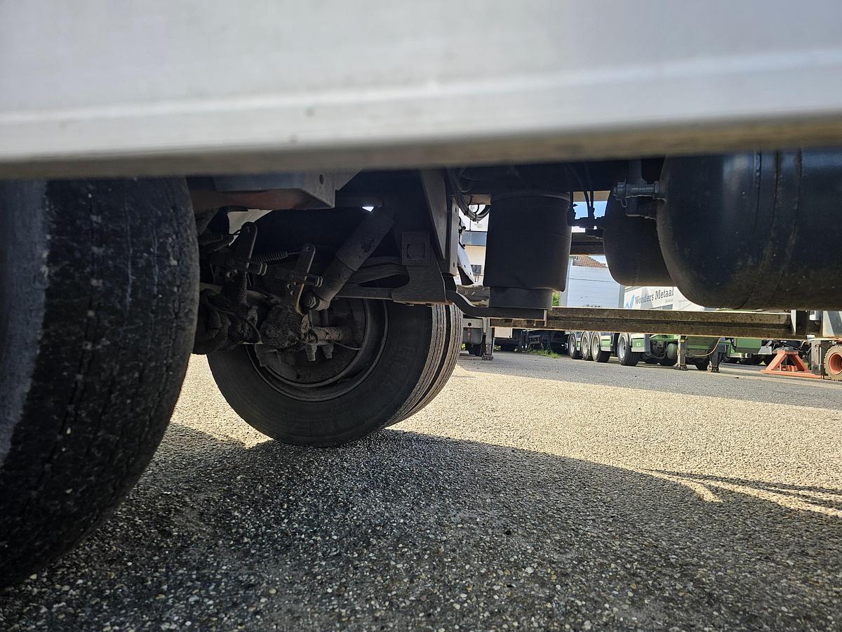 Gebruikt 2000 PACTON T2-001 STEERING AXLE/LOADING LIFT/ BPW DRUM.