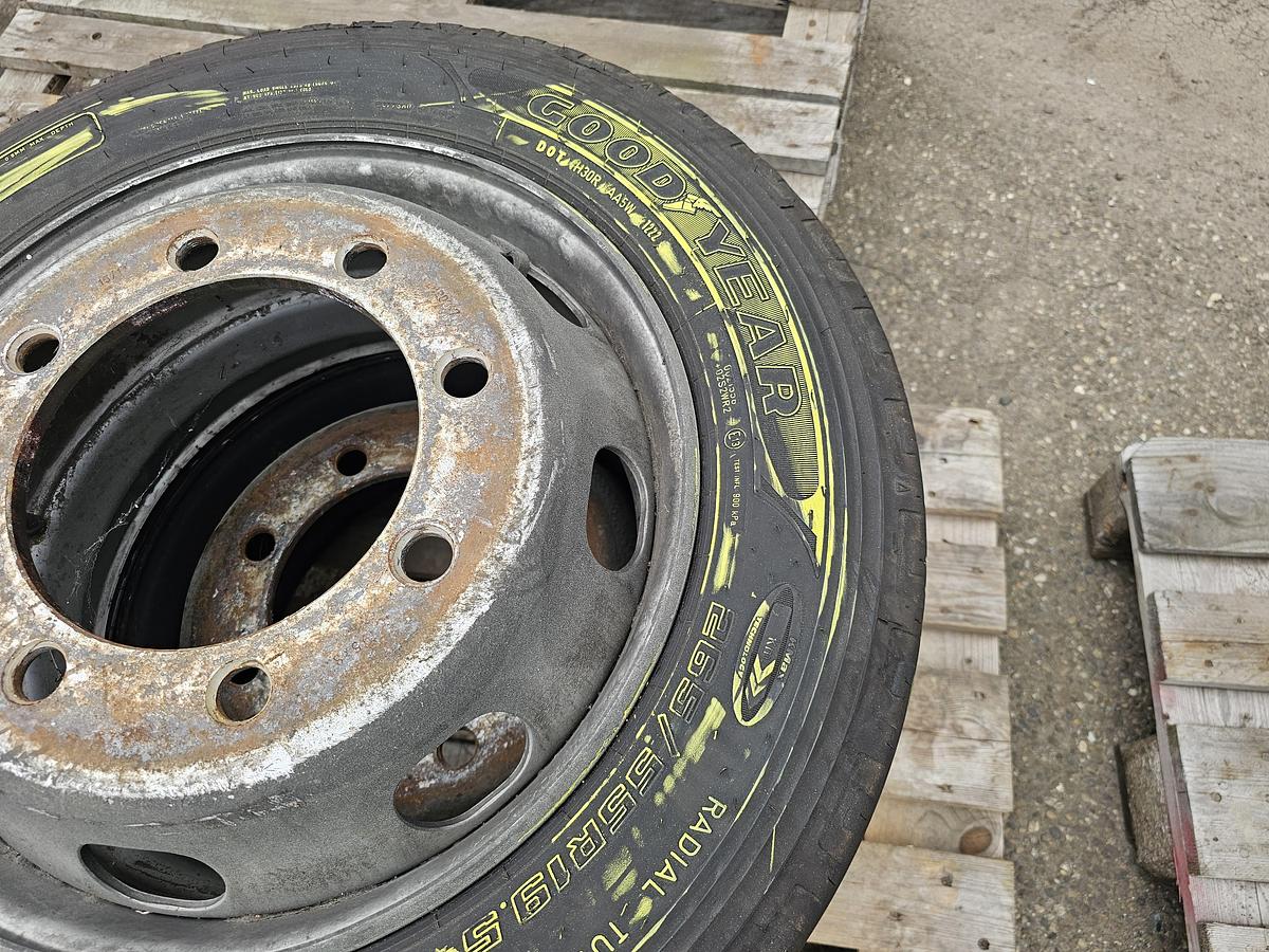 Used 2010 GOOD YEAR 265/55 R 22.5 | K MAX T.