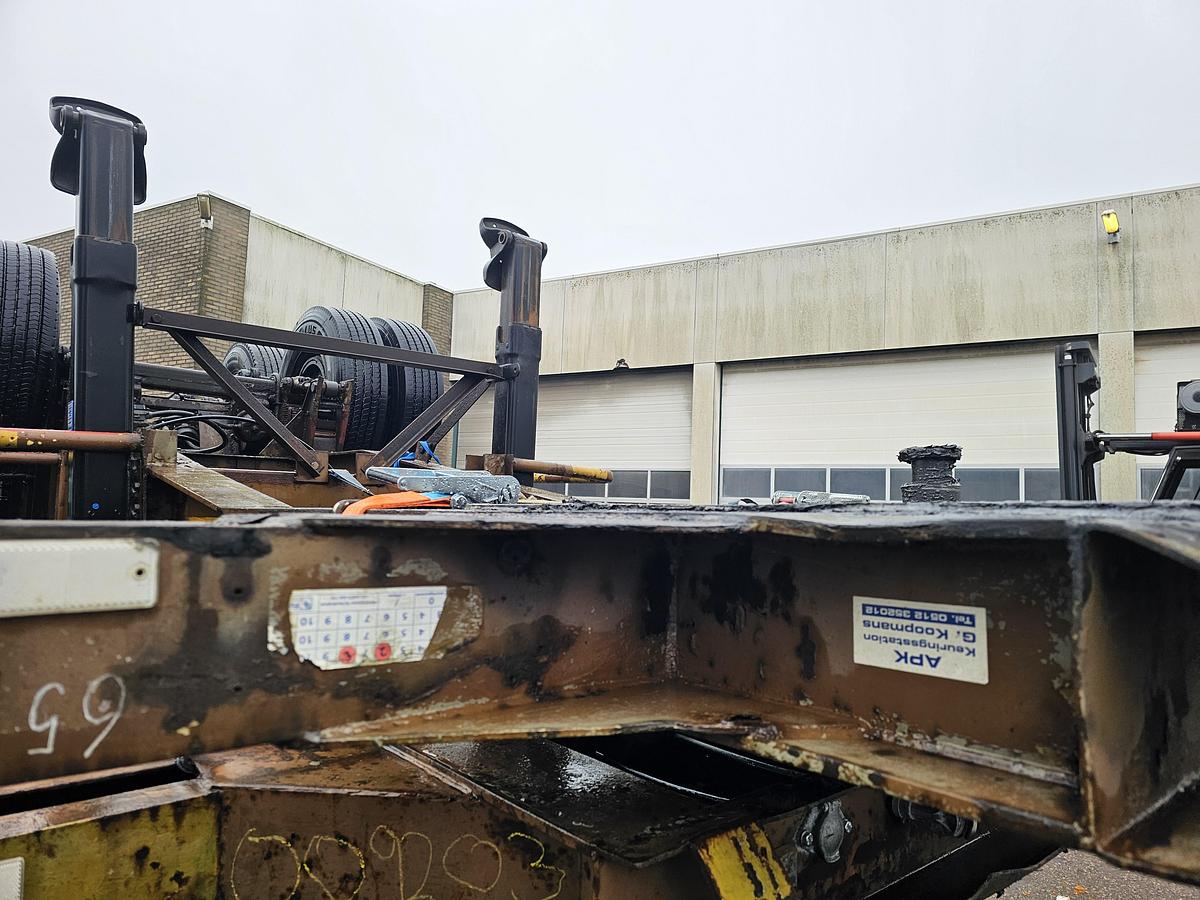 Gebruikt 1974 PACTON 2126 C-2 | 20 FOOT CONTAINER CHASSIS | BLADGEVEERD| BPW DRUM.