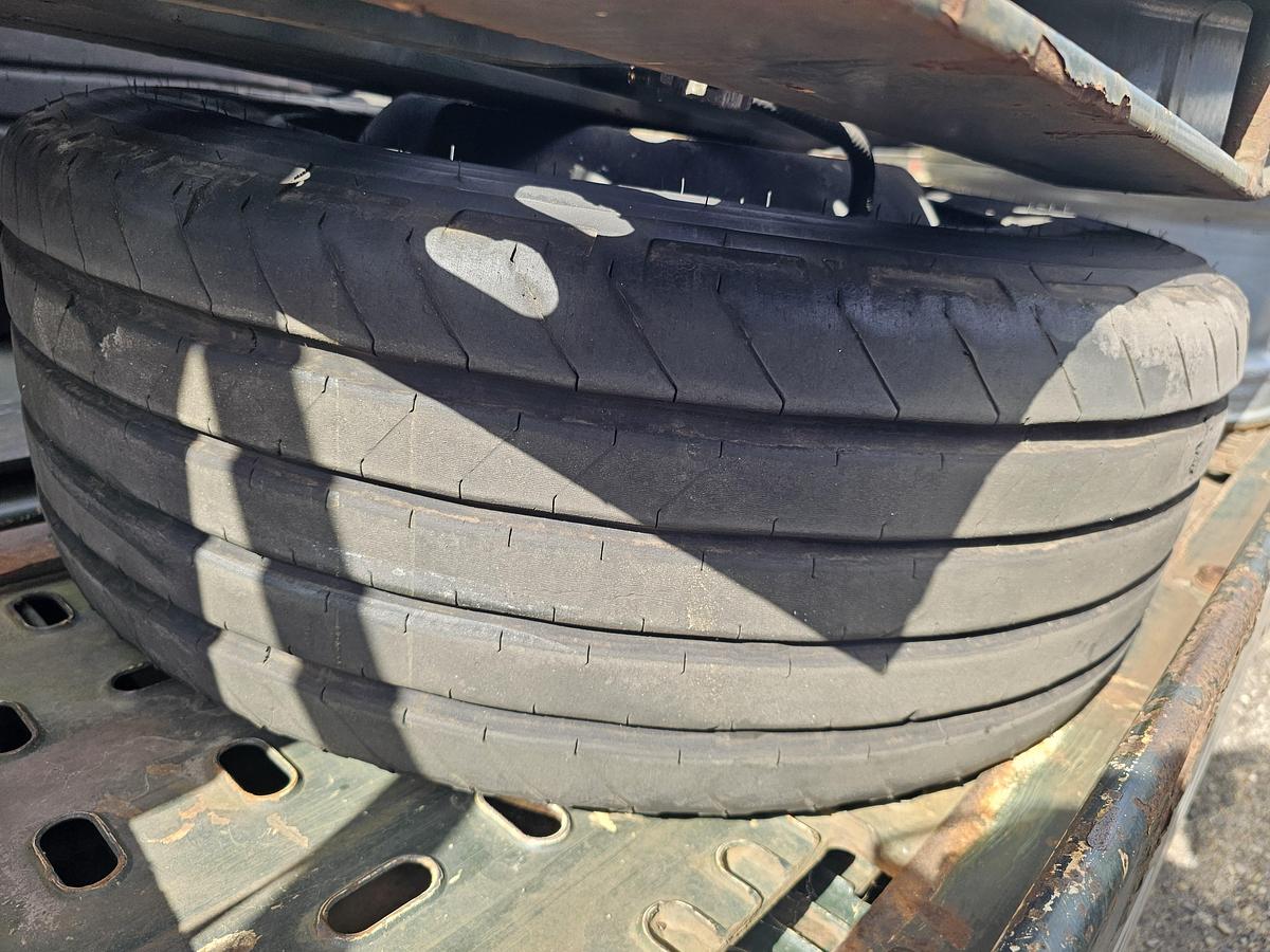 Used 2015 good year K MAX T | 265/55 R 19.5 | trailer tire | with rim 8 holes|