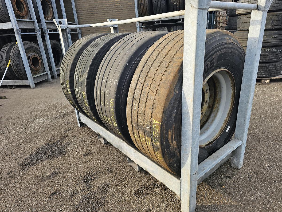Gebruikt 2010 BRIDGESTONE R 164 | TRAILER BAND | 425/65 R 22.5 | 8-4-3-6 MM PROFIEL.