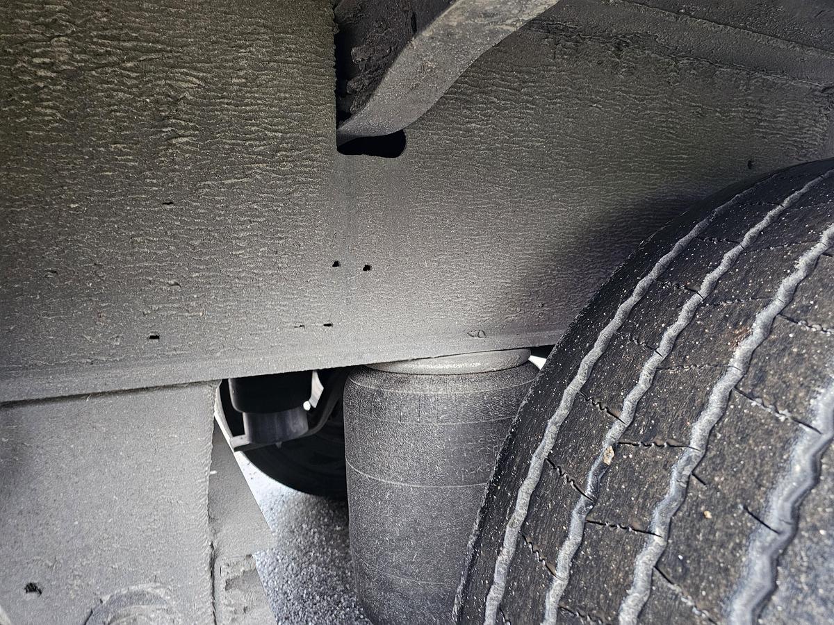 Gebruikt 2011 Schmitz Cargobull SCS24/L-1362 E B | NL TRAILER|SAF DISC| LOADING LIFT 2 TONS | APK TUV |29-06-2026