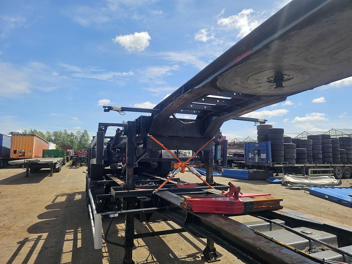Gebruikt 2000 GROENEWEGEN 45.07 CC-12-27 / 45 FT AND 40 FT CHASSIS BPW DISC. APK/TUV. 15-02-2027. PRIJS PER STUK.