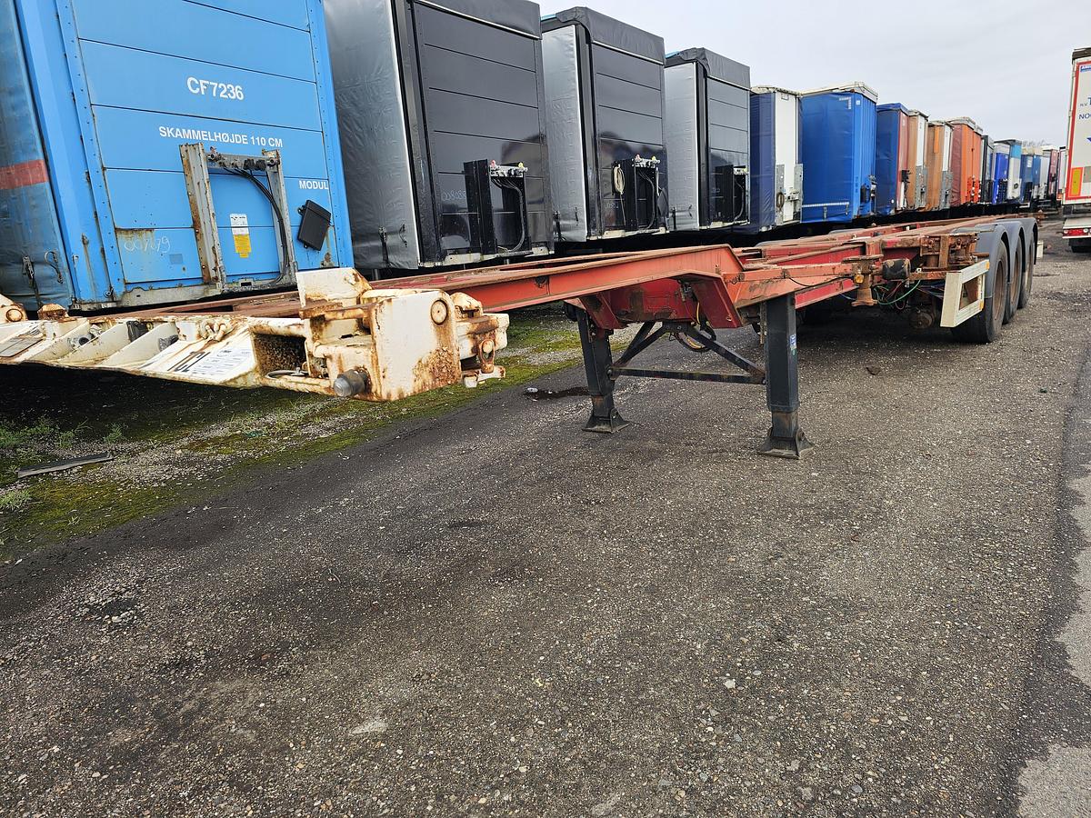 Gebruikt 2001 RENDERS euro 800 | 40 ft | Bpw drum.