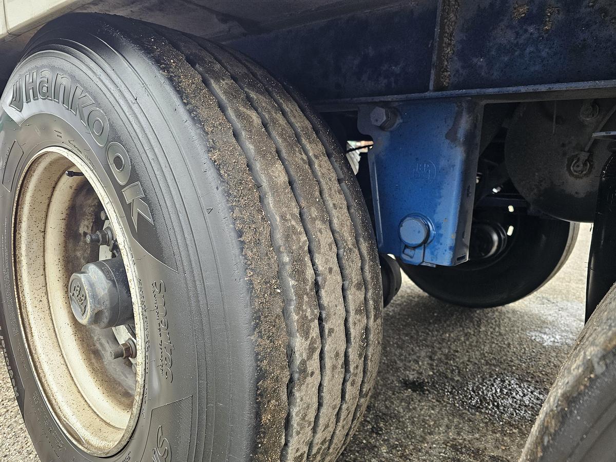 Gebruikt 2018 CHEREAU iNOGAM/TYPE 1507 | CARRIER VECTOR 1950| DE HOLLANDIA 2500 KG |BPW DISC| TUV 02-08-2026.