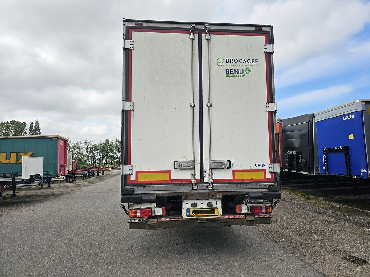 Gebruikt 2011 KRONE SD|DOPPELSTOCK | CARRIR VECTOR 1550| BPW DISC | APK /TUV 26-08-2016 |LOADING LIFT | 2 LIFT AXLES.