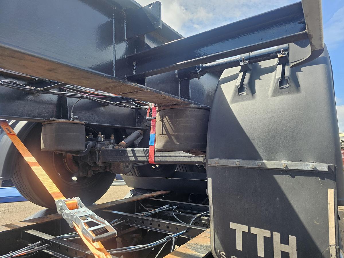 Gebruikt 2000 GROENEWEGEN 45.07 CC-12-27 / 45 FT AND 40 FT CHASSIS BPW DISC. APK/TUV. 15-02-2027. PRIJS PER STUK.