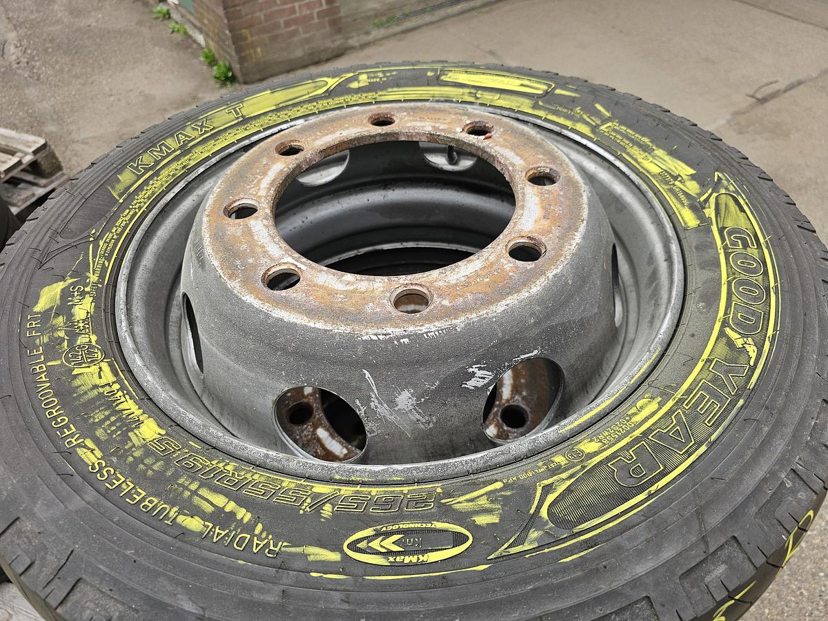 Used 2010 GOOD YEAR 265/55 R 22.5 | K MAX T.