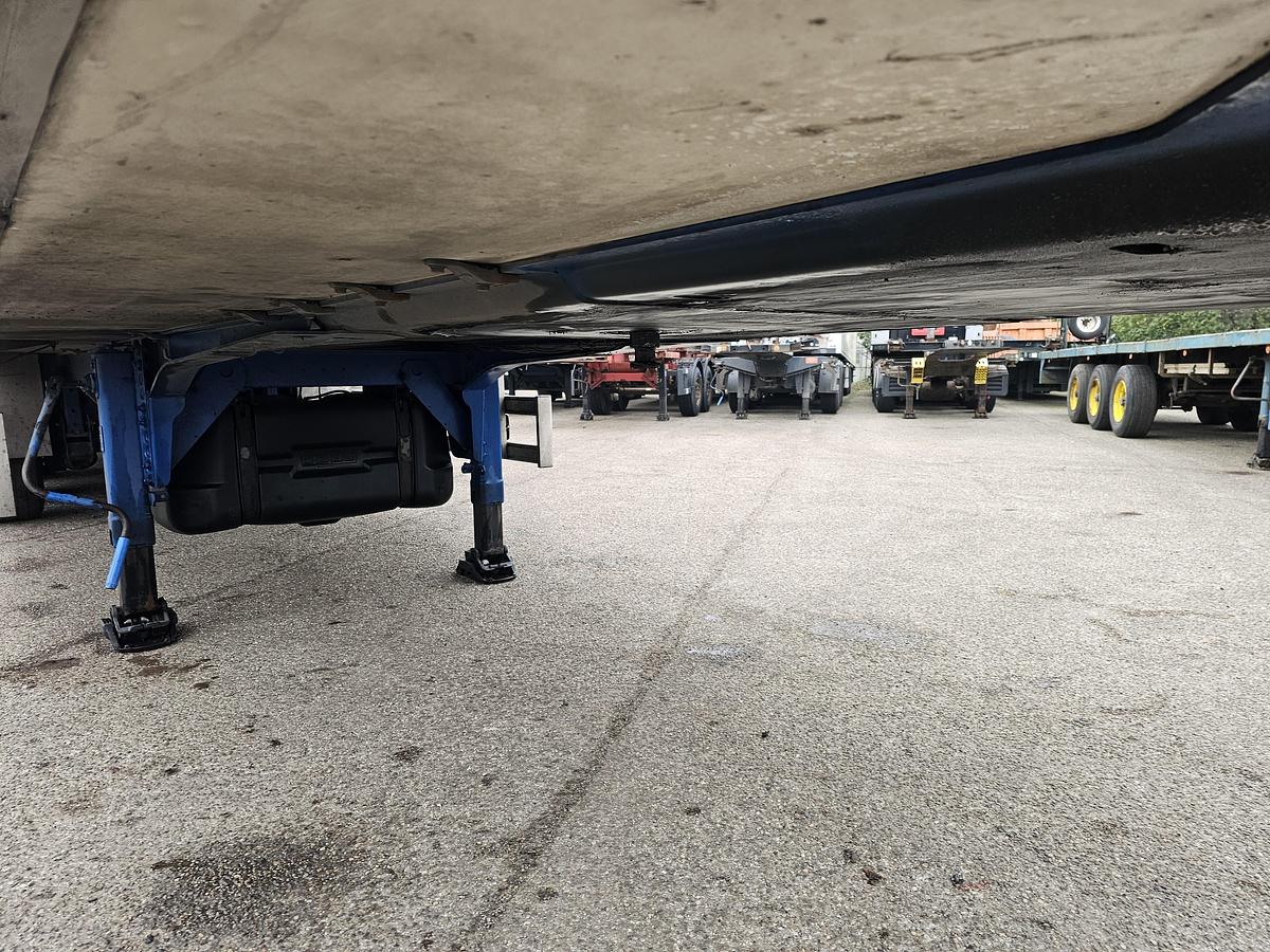 Gebruikt 2018 CHEREAU iNOGAM/TYPE 1507 | CARRIER VECTOR 1950| DE HOLLANDIA 2500 KG |BPW DISC| TUV 02-08-2026.