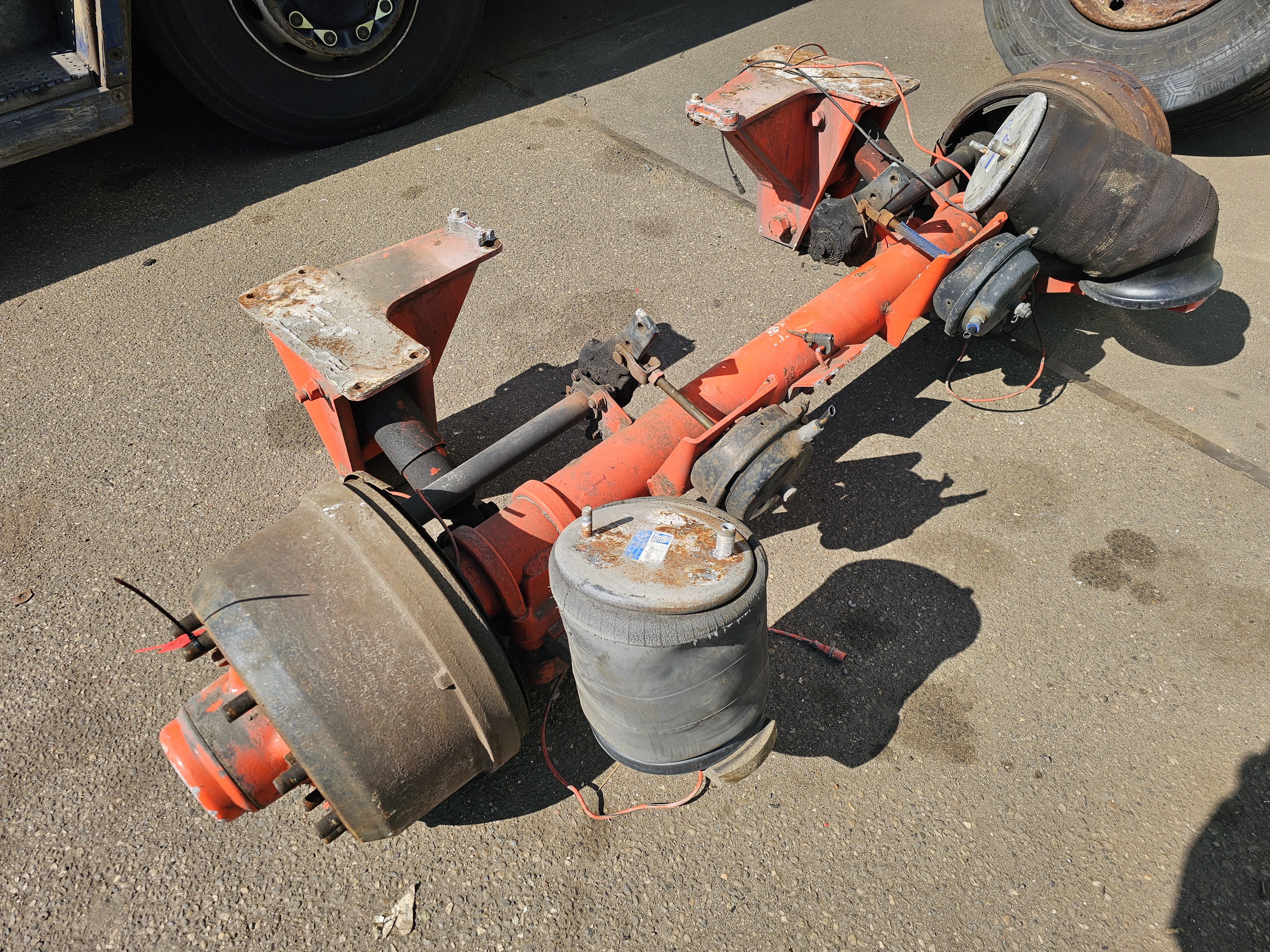 Gebruikt 2005 SMB TRAILER AXLE SINGLE TIRES DRUM.
