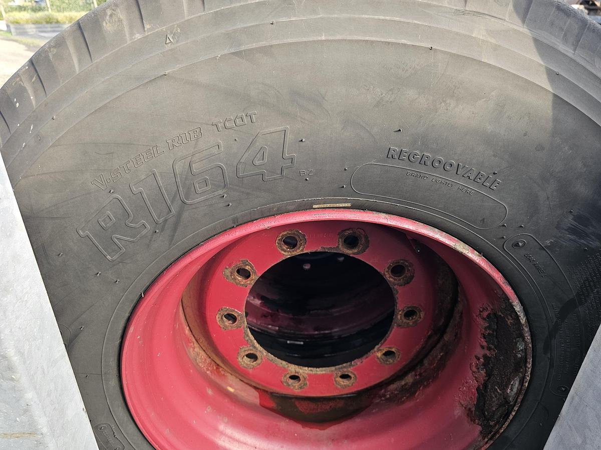 Gebruikt 2010 BRIDGESTONE R 164 | TRAILER BAND | 425/65 R 22.5 | 8-4-3-6 MM PROFIEL.
