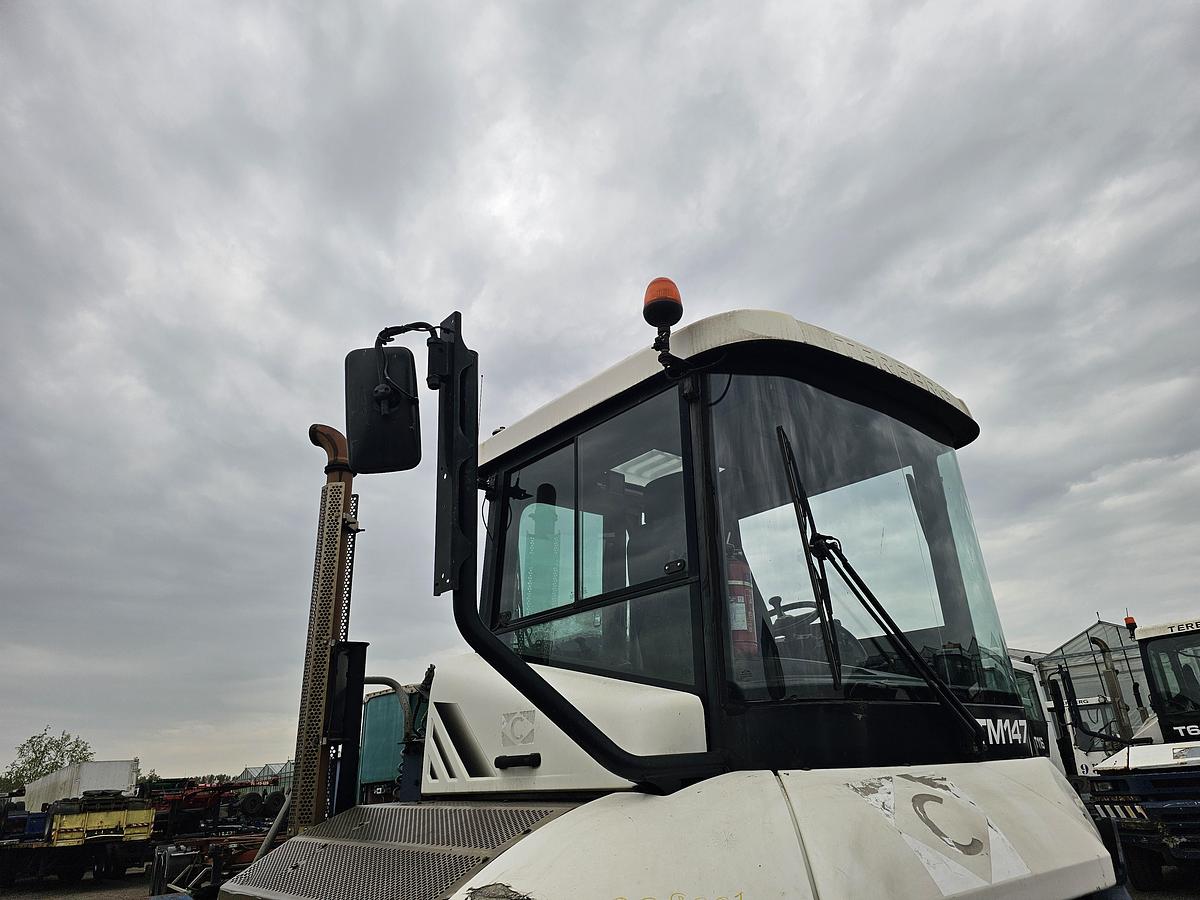 Gebruikt 2011 TERBERG RT283 | TERMINAL TRACTOR 4X4| TURNING CHAIR. | AUTOMATIC GEAR | 24159 HOURS.