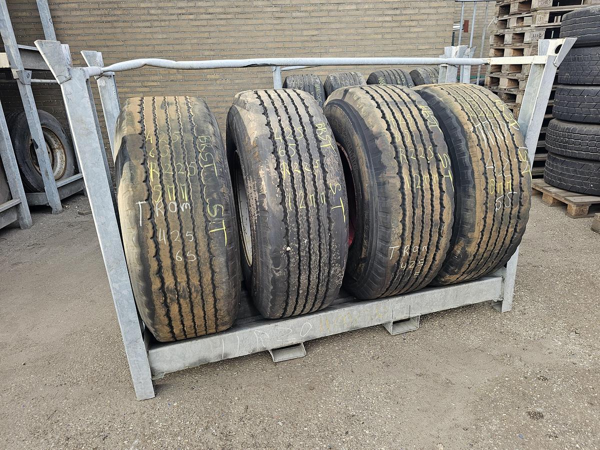 Gebruikt 2010 BRIDGESTONE | R 164 \ TRAILERBAND | 425/65 R 22.5| 4 STUKS | 12-12-8-5 MM PROFIEL|