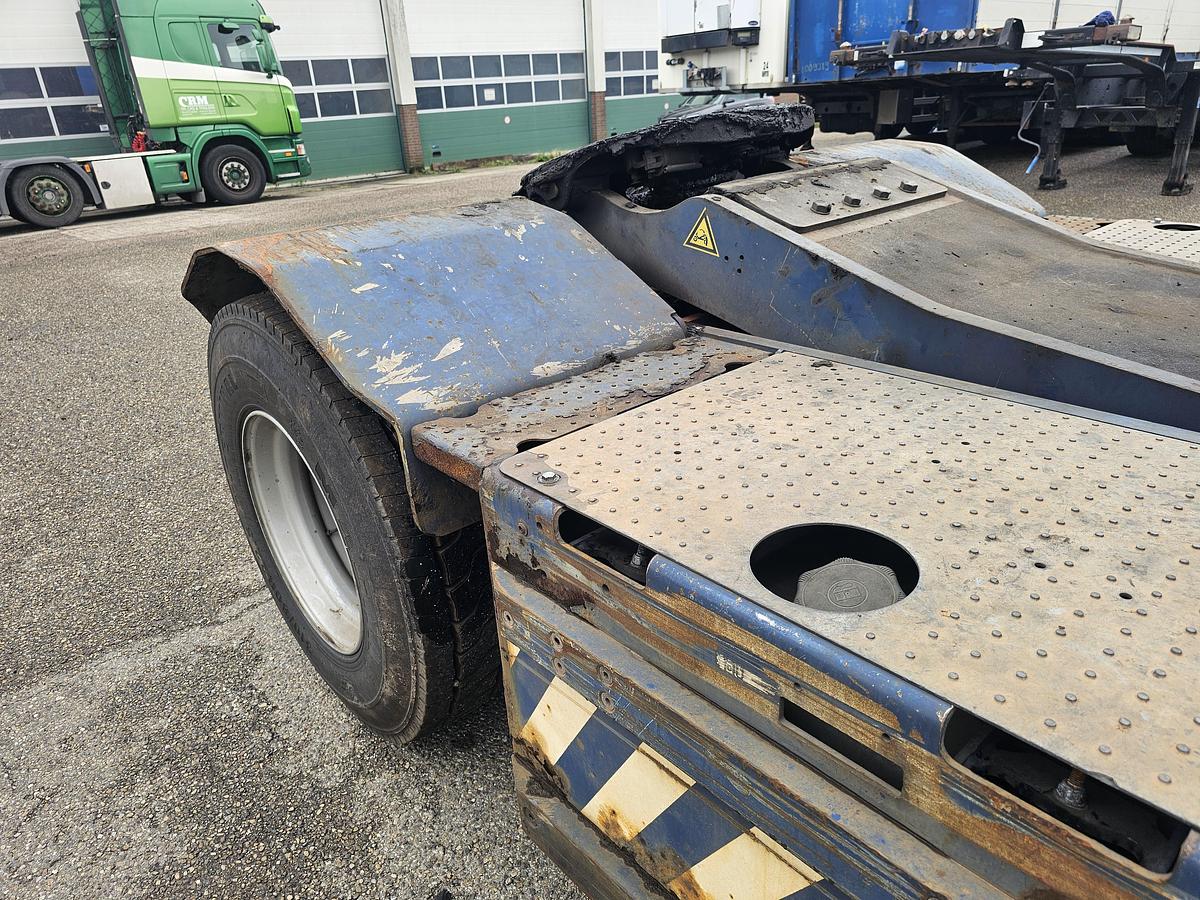 Gebruikt 2015 TERBERG RT283 /TERMINAL TRACTOR 4X4/ TURNING CHAIR. /AUTOMATIC GEAR /21822 HOURS