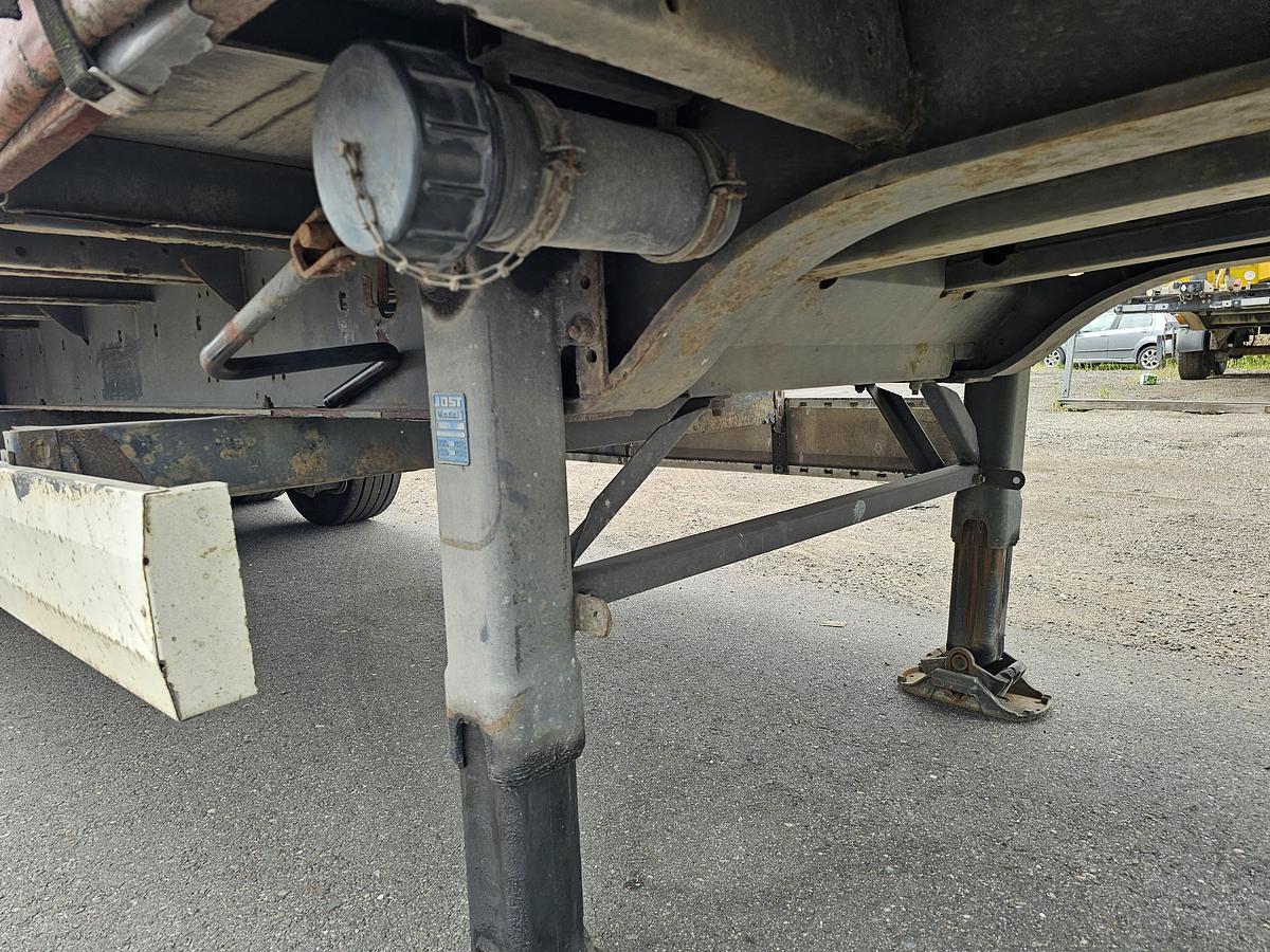 Used 2011 KRONE SD 27 | SAF DISC | NICE CHASSIS .