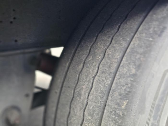 Used 2015 SCHMITZ CARGOBULL SCB.S3T | SAF DISC | GALVANISED CHASSIS .