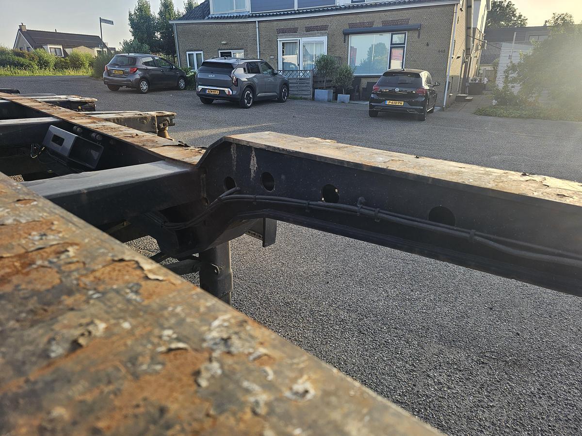 Gebruikt 2015 KRONE SD / REAR SLIDER / DUTCH CHASSIS / BPW DRUM.