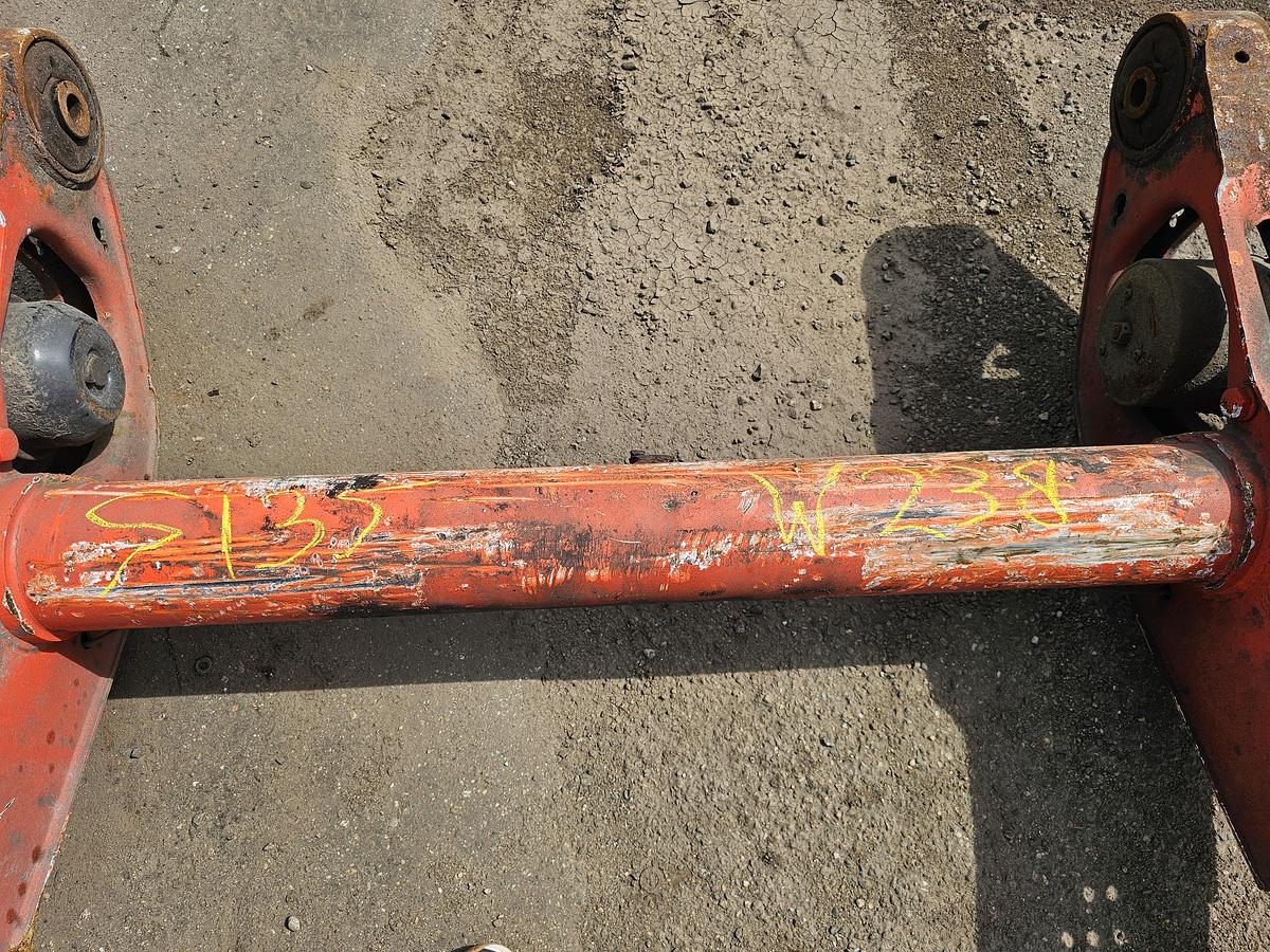 Used 2005 SAF SKRB9019W TRAILER AXLE.