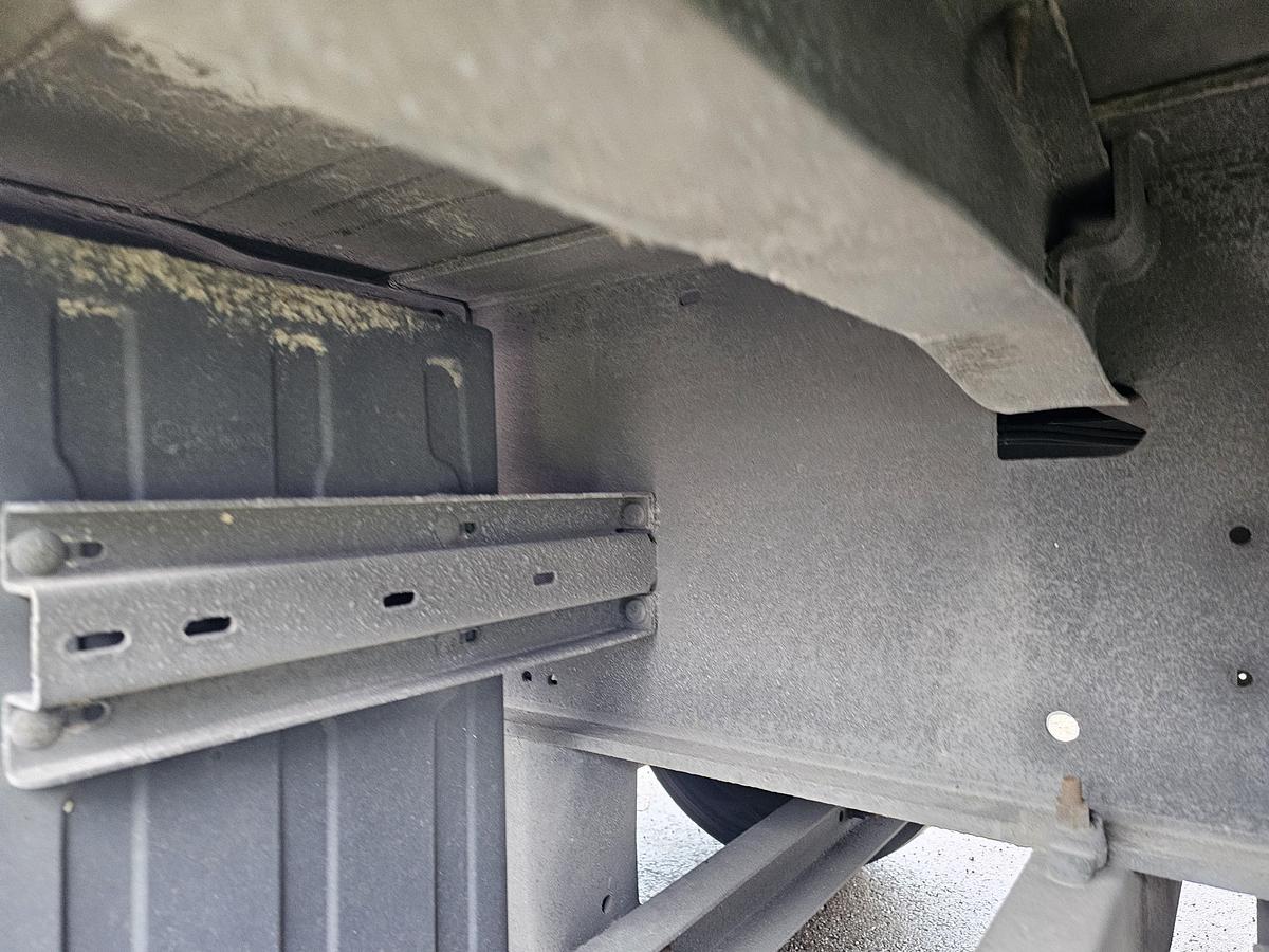 Gebruikt 2011 Schmitz Cargobull SCS24/L-1362 E B | NL TRAILER|SAF DISC| LOADING LIFT 2 TONS | APK TUV |29-06-2026