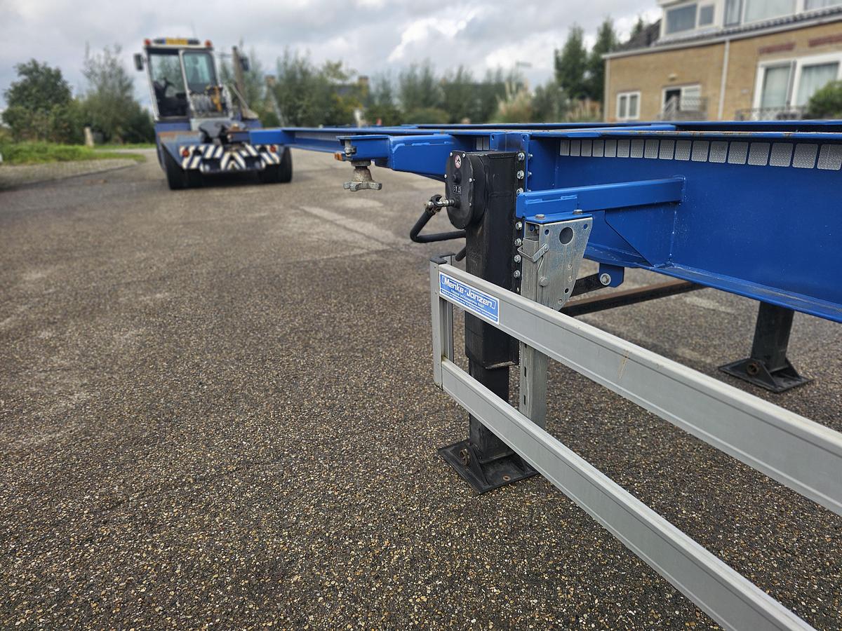 Gebruikt 2018 MENKE JANZEN 40 FOOT STRAIGHT / 2 X 20/30 FOOT./ BPW DRUM / STEEL /STEEL SUSPENSION / LIKE NEW.