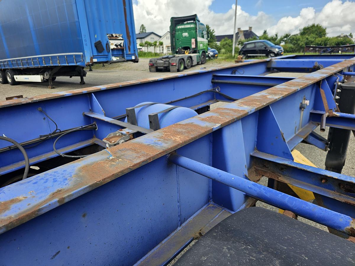 Gebruikt 2007 MKF METALLBAU CS 20 -20 FOOT- CONTAINER CHASSIS -HEAVY DUTY- BPW DRUM -STEEL SUSPENSION- GOOD QUALITY.