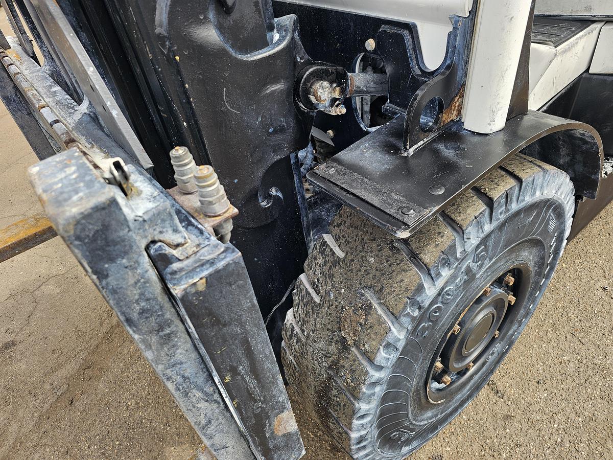 Used 2013 HYSTER H5.5 FT | FORKLIFT| 5.5 TON |60.50 MM HIGH TRIPLE MAST | 8520 KG WEIGHT.