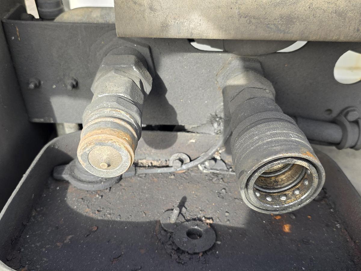 Gebruikt 2011 TERBERG RT283 | TERMINAL TRACTOR 4X4| TURNING CHAIR. | AUTOMATIC GEAR | 24846 hOURS.