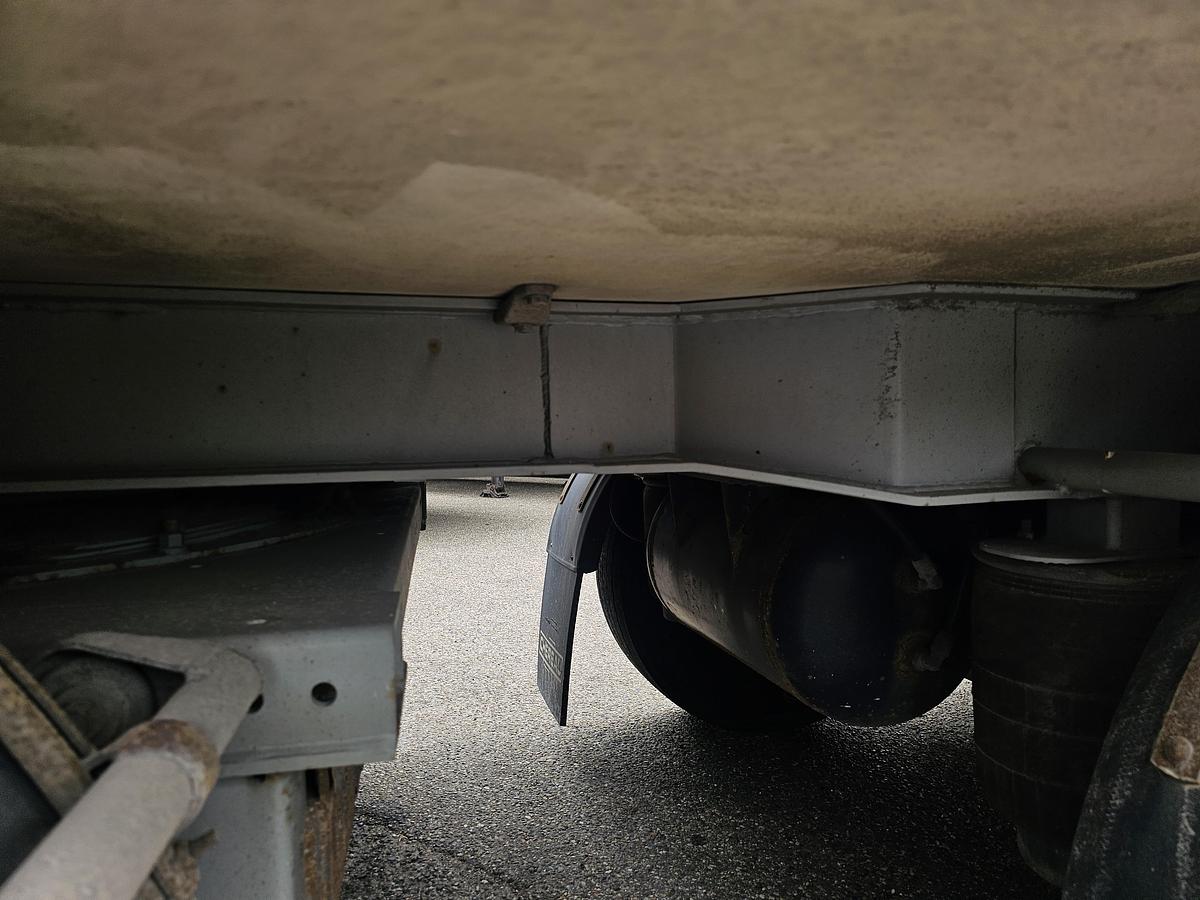 Gebruikt 2012 CHEREAU B3 /CITY TRAILER /STEERING AXLE/LIFT AXLE / 11.80 LONG /LOADING LIFT/ BPW DISC / CARRIER FRIDGE.