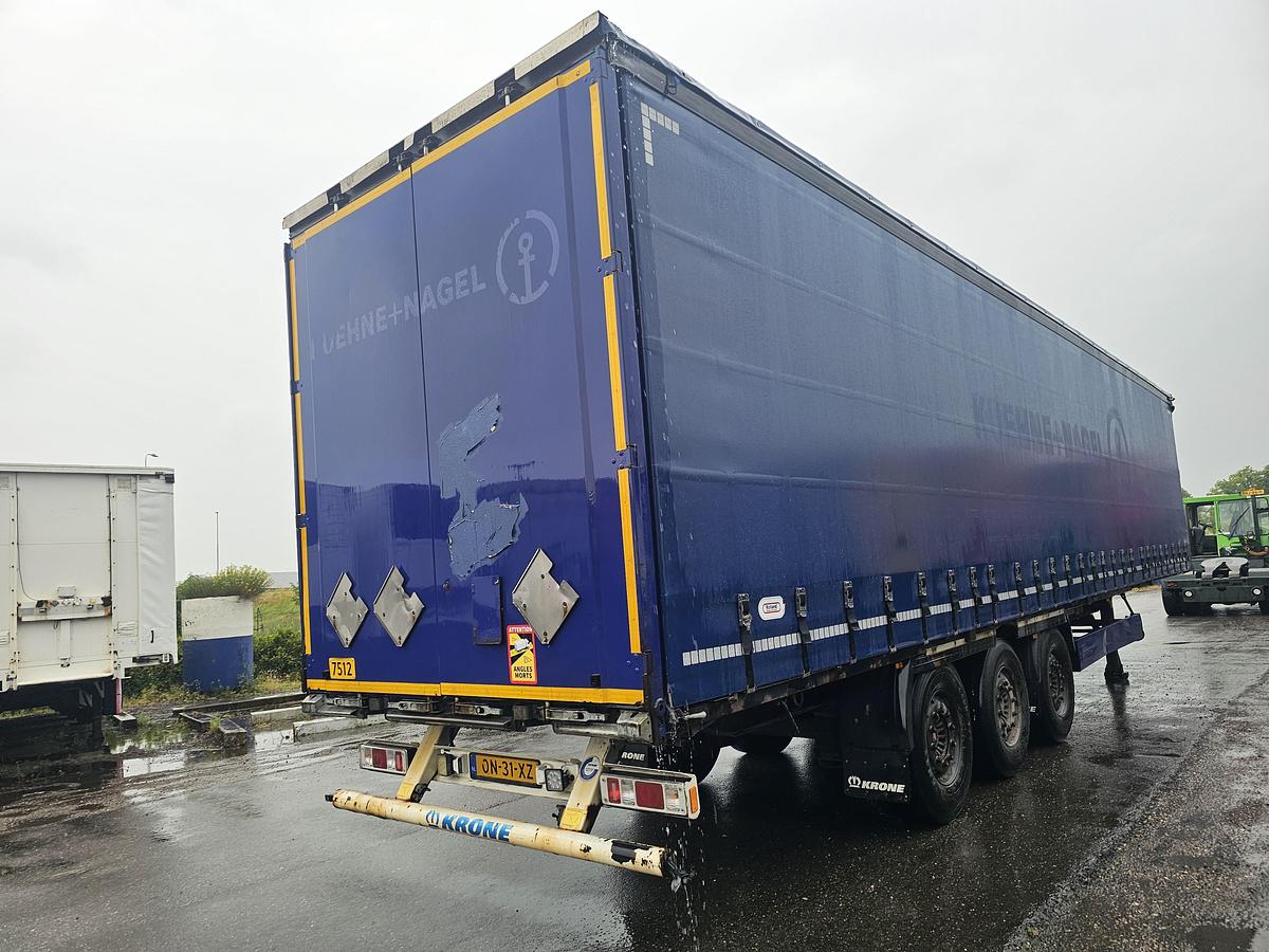 Gebruikt 2015 KRONE SD, SAF DISC, ALU RIMS. SLIDING ROOF, ALU SIDE BOARDS.