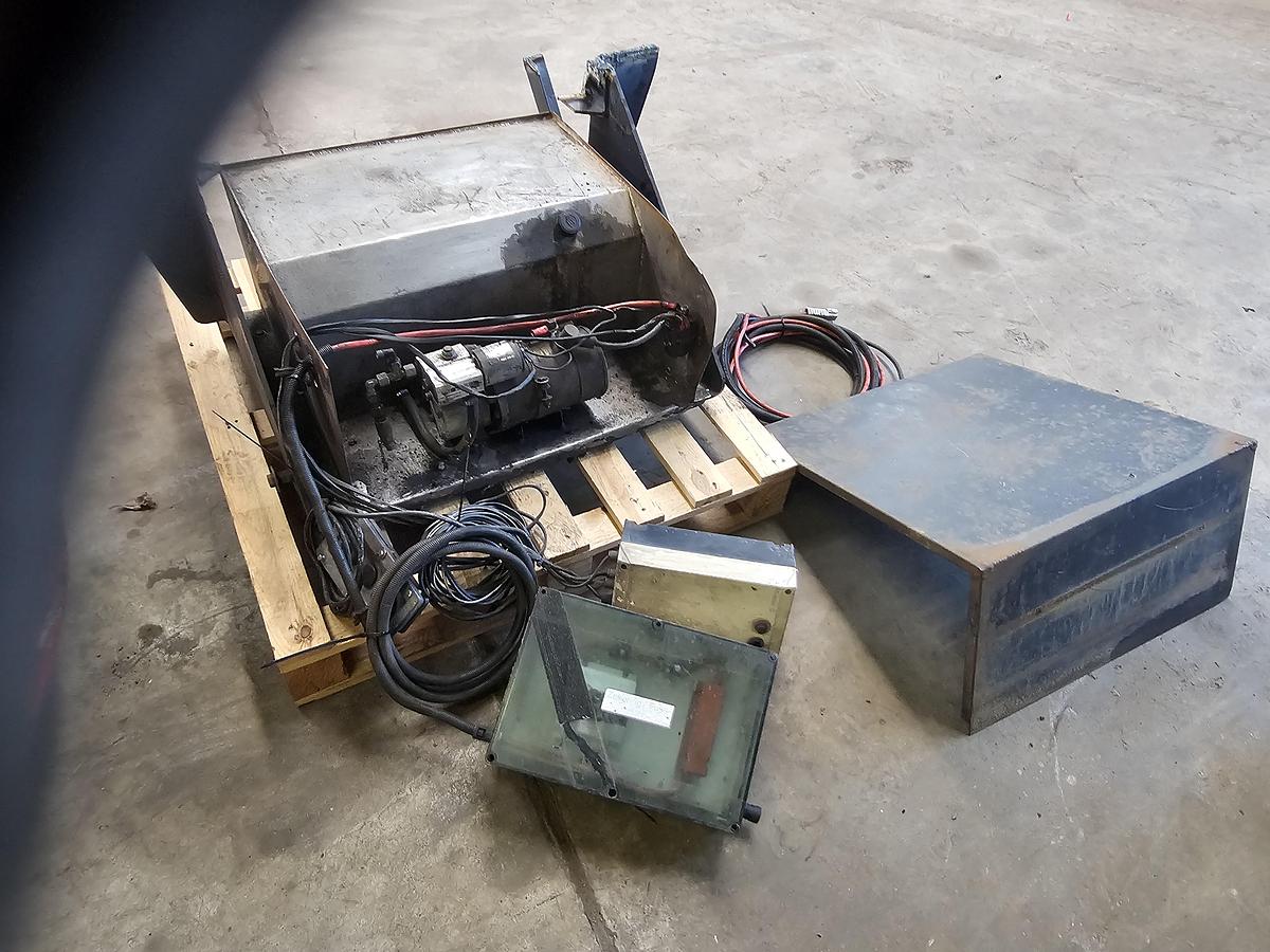Gebruikt 2010 HYDROLIC ELECTRIC HYDRAULIC TIP UNIT.| 24 VOLT.| FOR CONTAINER 20 FT TIPPER.