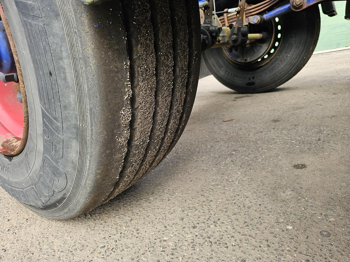 Used 2010 KRONE ATL 20 20 FOOT | STEEL SUSPENSION| BPW DRUM.