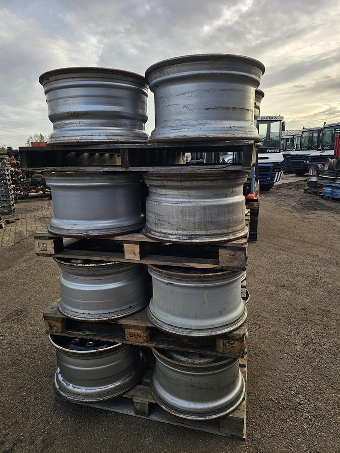 Gebruikt 2010 MICHELIN 11.75 X 22.5