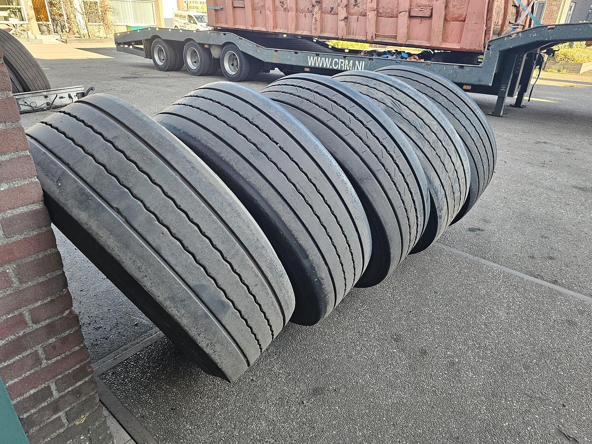 Gebruikt 2015 CONTINENTAL | 385/65 R 22.5. Conti Hybrid Ht 3 |on light metal rim.