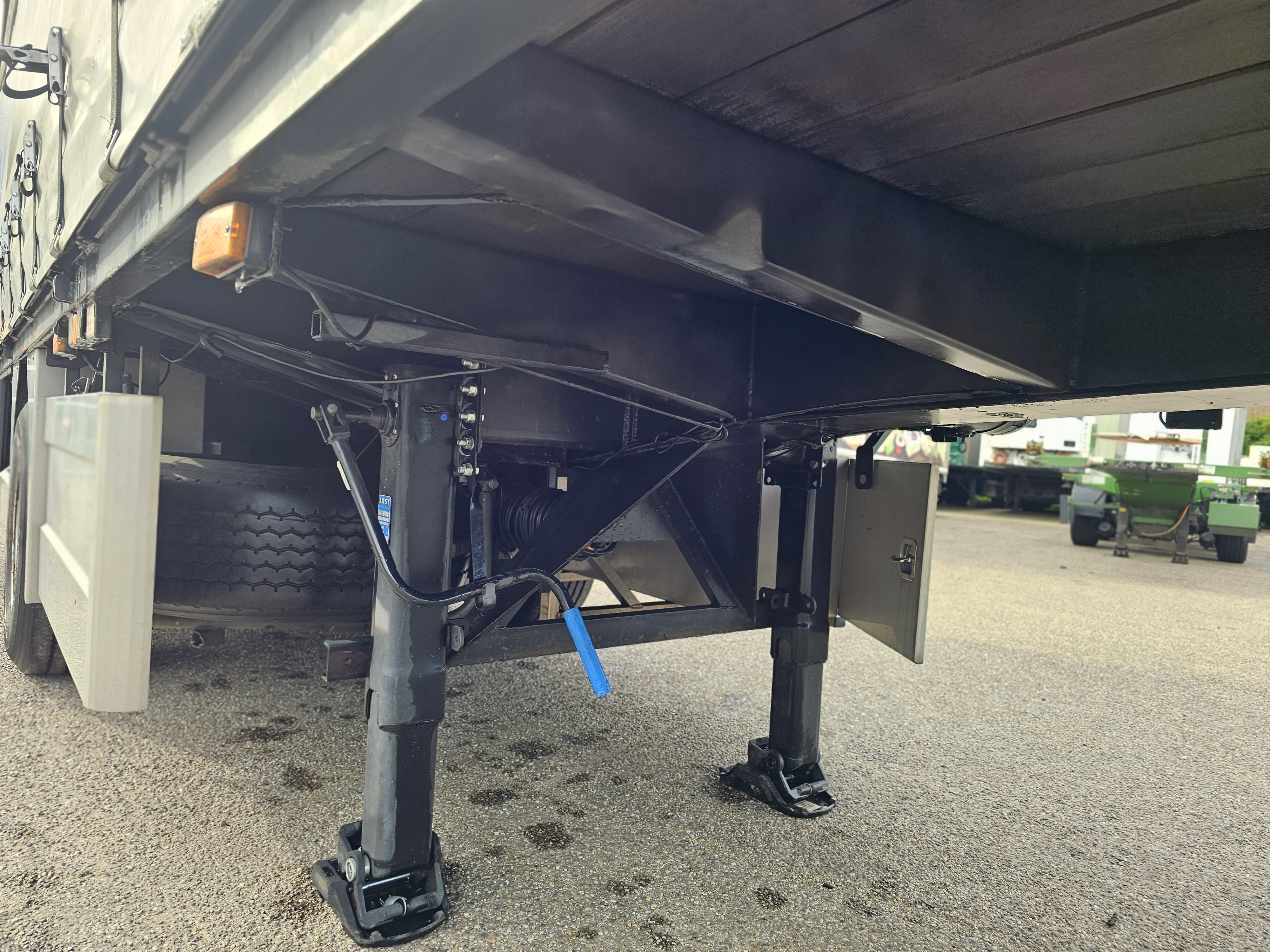 Gebruikt 1997 BROSHUIS 1AOU 10 10 /SINGLE AXLE/ SAF DRUM/ OLD BUT LIKE NEW/ (EXTENDIBLE) APK,TUV 10-06-2027.