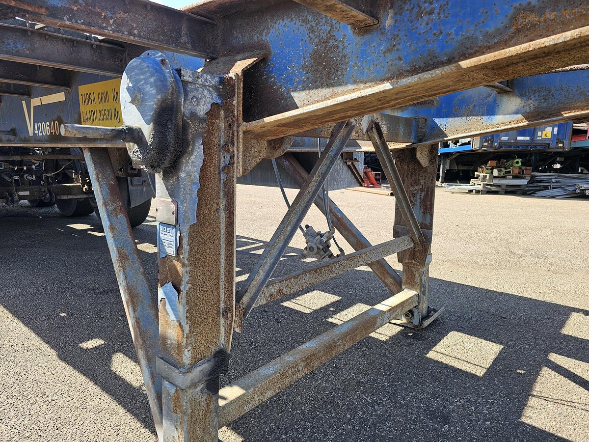 Gebruikt 1984 FLANDRIA OP 3/32T STEEL SUSPENSION / 15 CM BPW DRUM AXLES/ TWISLOCKS 40 FT 2 X 20 FOOT.