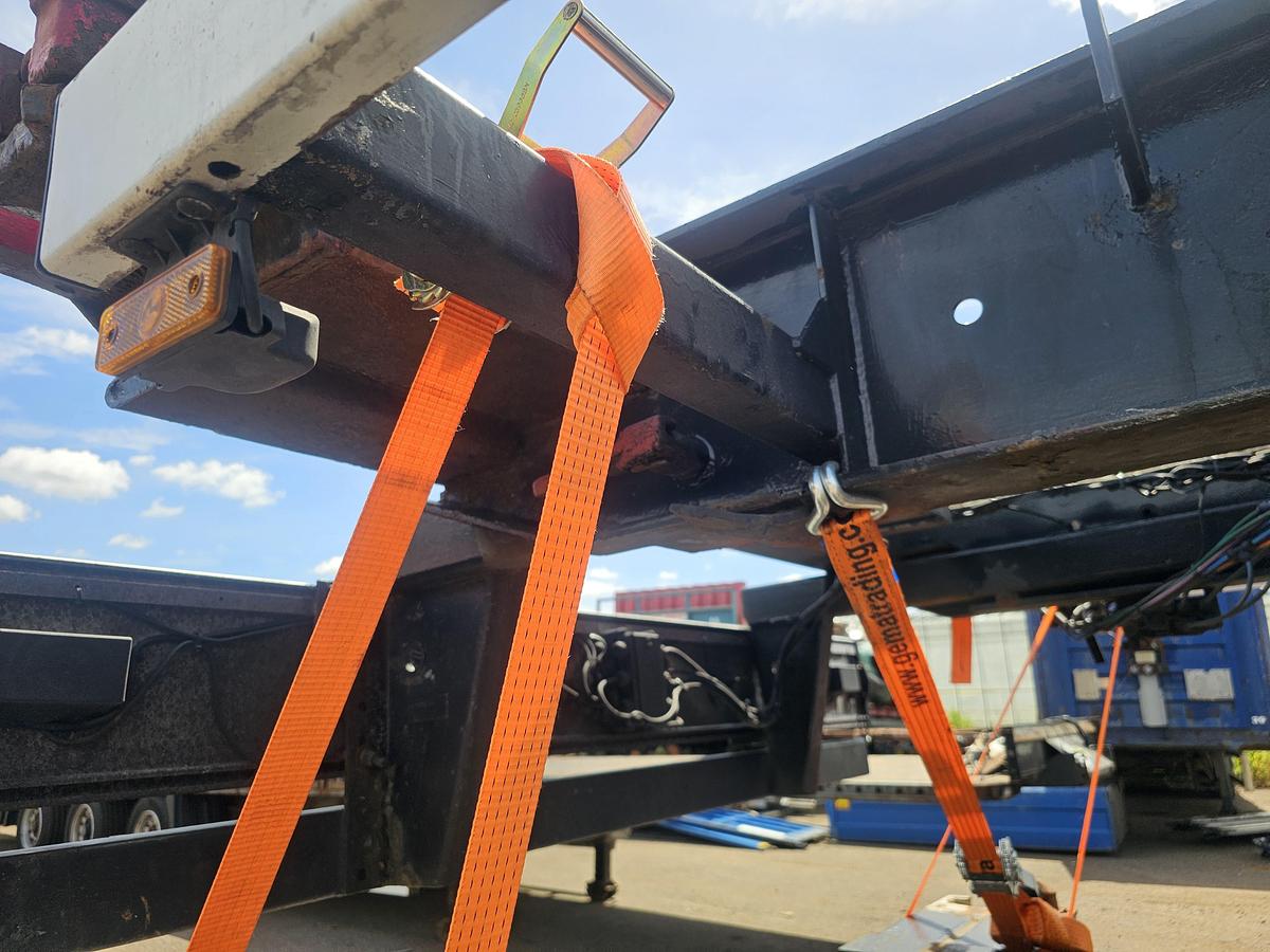 Gebruikt 2000 GROENEWEGEN 45.07 CC-12-27 / 45 FT AND 40 FT CHASSIS BPW DISC. APK/TUV. 15-02-2027. PRIJS PER STUK.