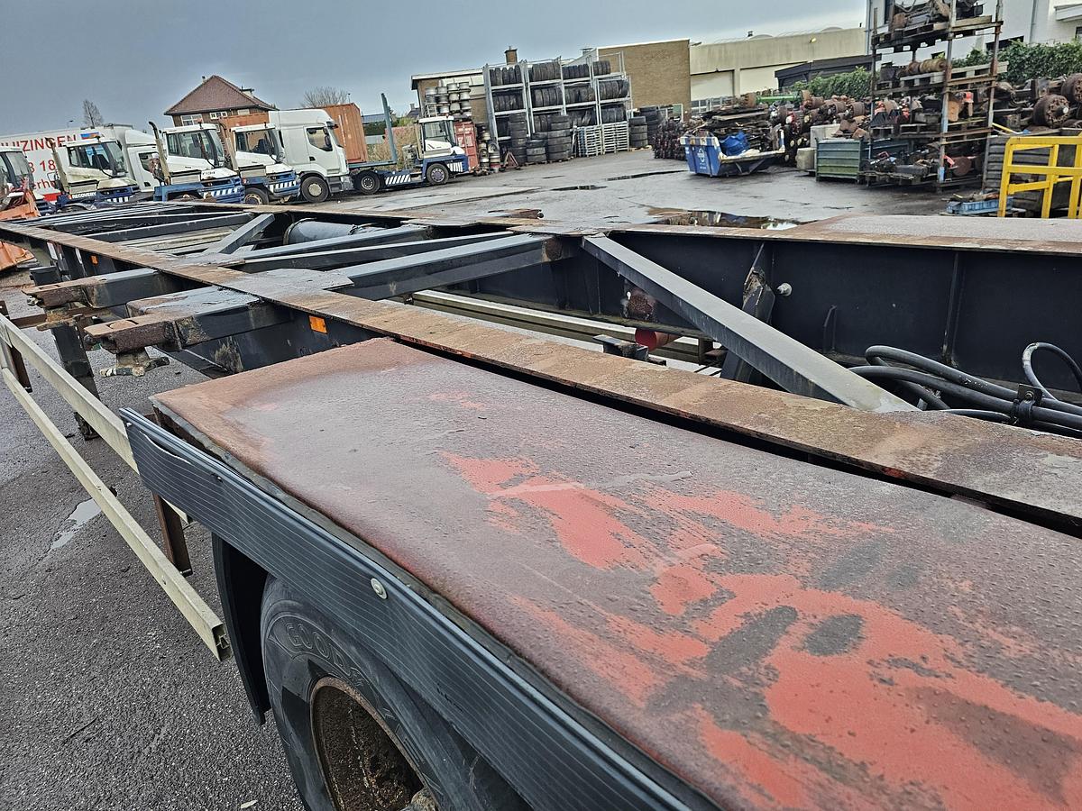 Gebruikt 1995 VAN HOOL 94/3067. flat container chassis all connections./ Bpw drum.