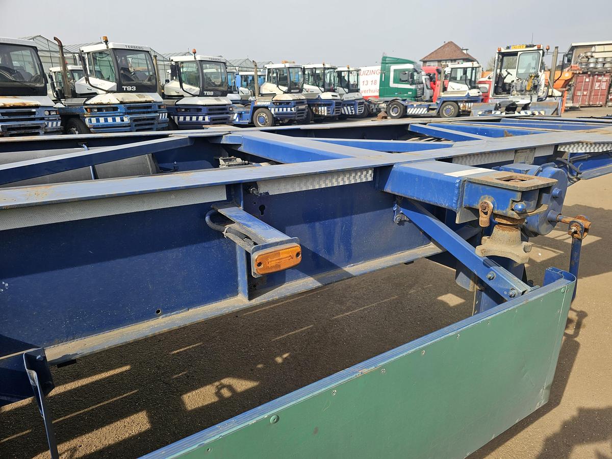Gebruikt 1998 Van Hool 30 foot container chassis | tank container transport | saf Drum.