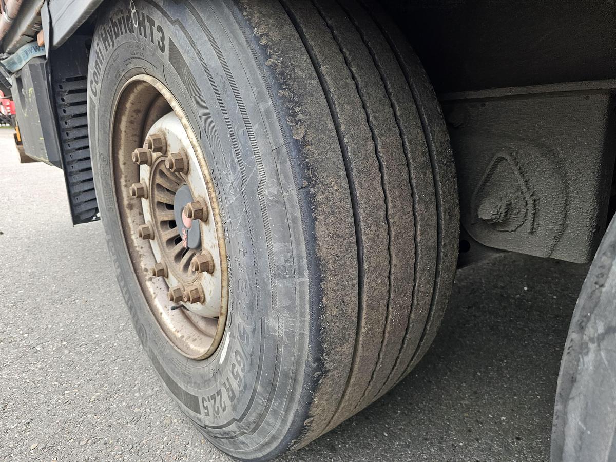 Used 2011 KRONE SD 27 | SAF DISC | NICE CHASSIS .